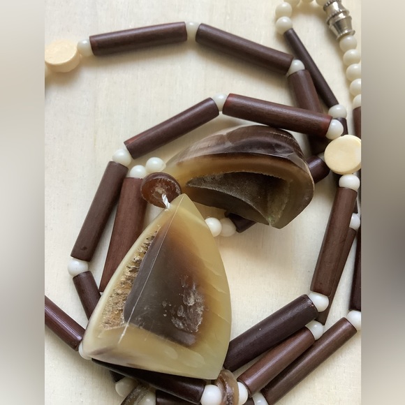 handmade new vintage Horn beaded necklace - Picture 3 of 12